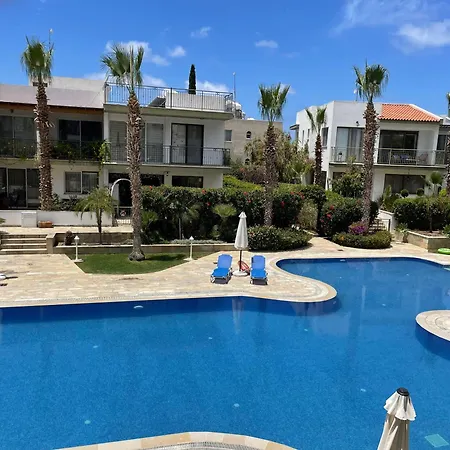 Danaos Pool View *