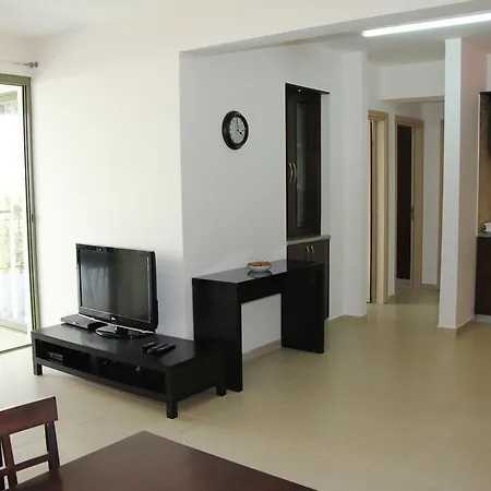 Danaos Pool View Apartment *
